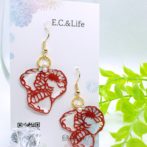 ラズベリーの切り絵イヤーアクセサリー