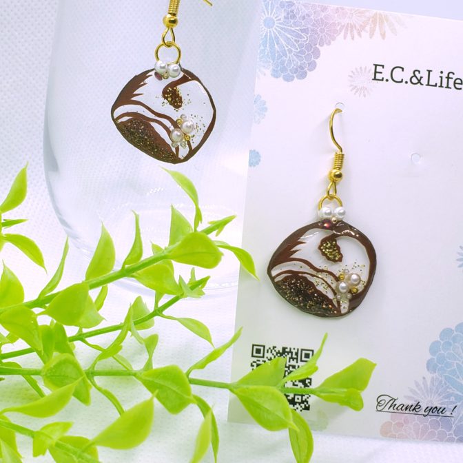 アンパンの切り絵イヤーアクセサリー