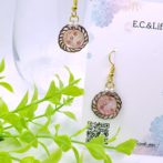 ピンクの宇宙デニッシュ切り絵イヤーアクセサリー