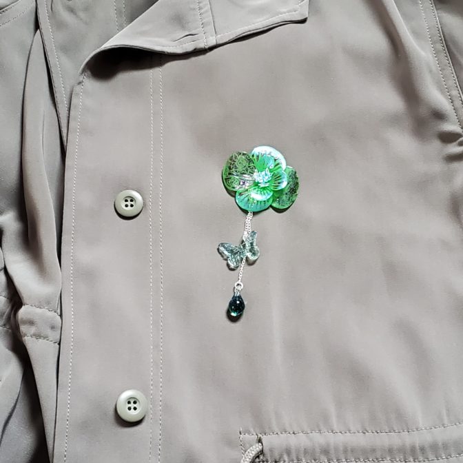 切り絵花ブローチ緑有料オプション付き