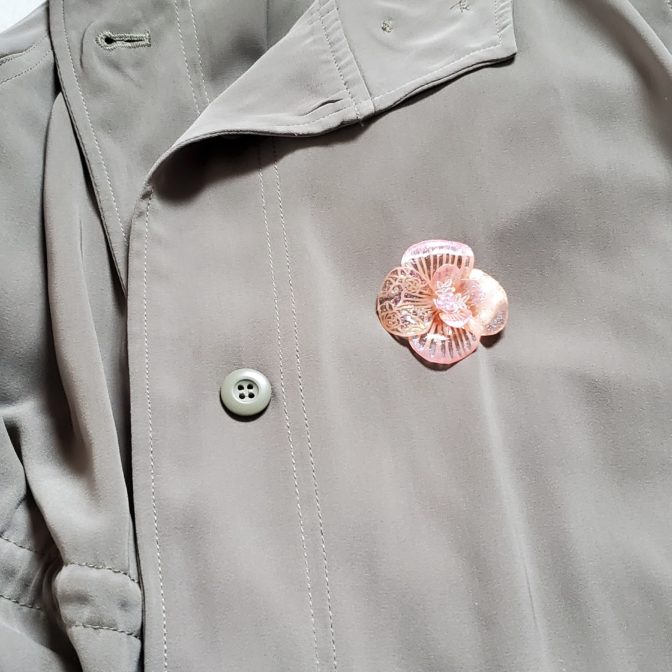 切り絵花ブローチ桃