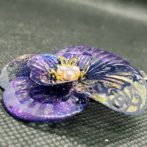 切り絵花ブローチ青