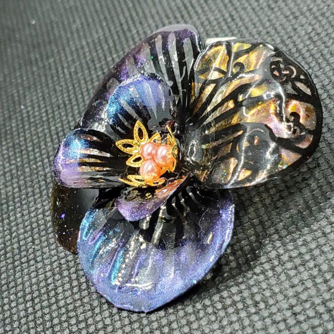 切り絵花ブローチ黒