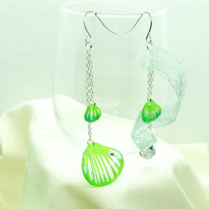 風に舞う花弁[若竹]