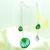 風に舞う花弁[緑]