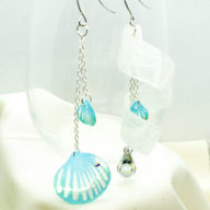 風に舞う花弁[空色]