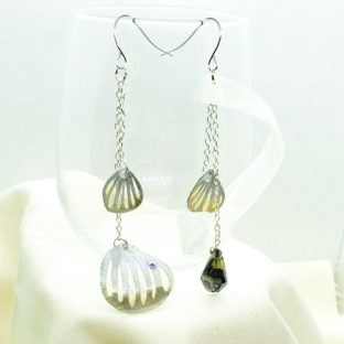 風に舞う花弁[銀]