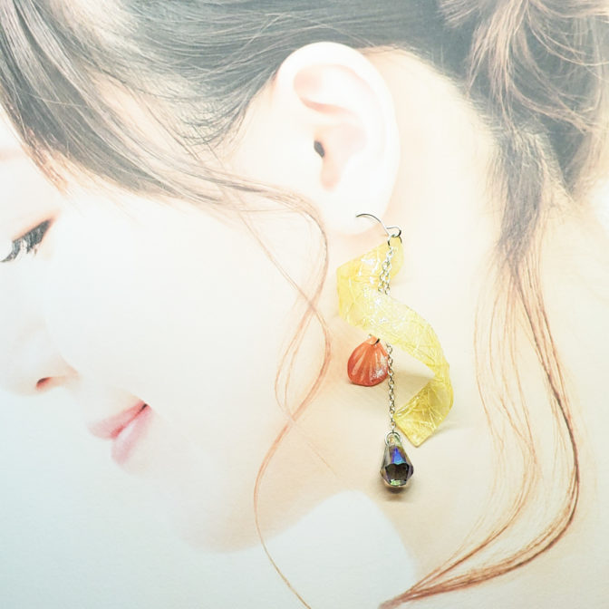 切り絵花弁桃着画