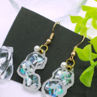 キラキラ輝くポップコーンピアス