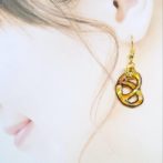 プレッツェル切り絵イヤーアクセサリー着画