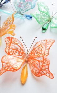 蝶々切り絵オレンジ