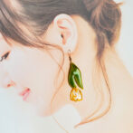 黄チューリップ切り絵着画