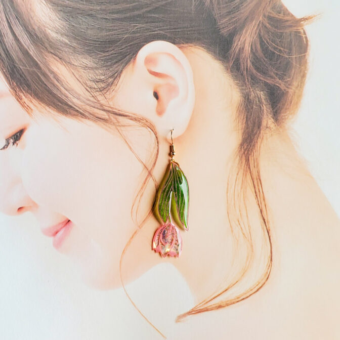 桃チューリップ切り絵着画