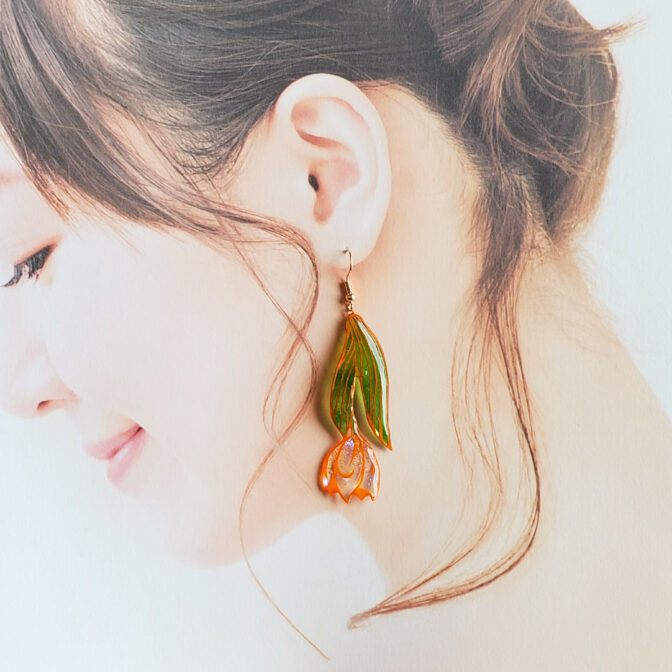 オレンジチューリップ切り絵着画