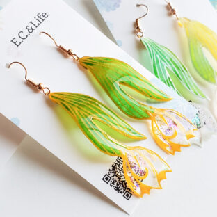 [黄]チューリップの切り絵ピアス/イヤリング