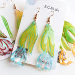 青チューリップ切り絵レジン