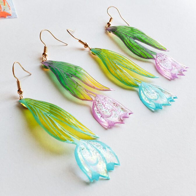 切り絵チューリップ青紫