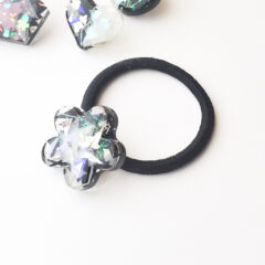 新作：モノクロフラワーのヘアゴム