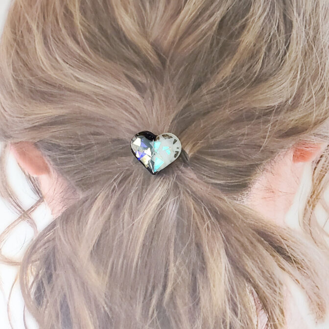 モノクロハートヘアゴム着画