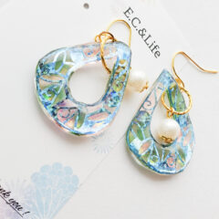 新作：キラキラ雫の切り絵ピアス/イヤリング