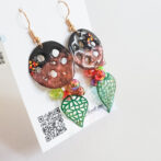 葉と木の実の丸形