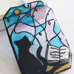 新作：桜と蝶々、ネコと星空の切り絵レジンブックマーカー[一点もの]