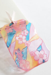 桜チョウ切り絵レジンブックマーカー